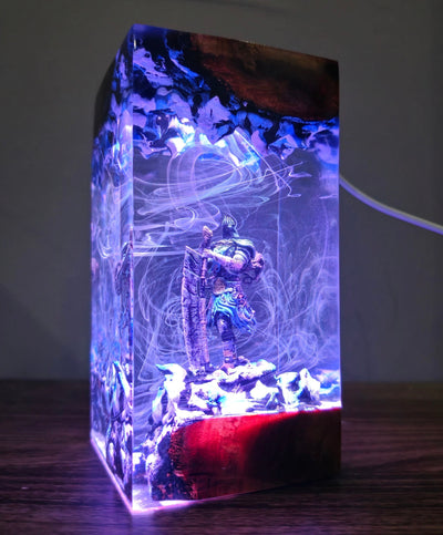 Yho.rm the Gia.nt Resin Lamp