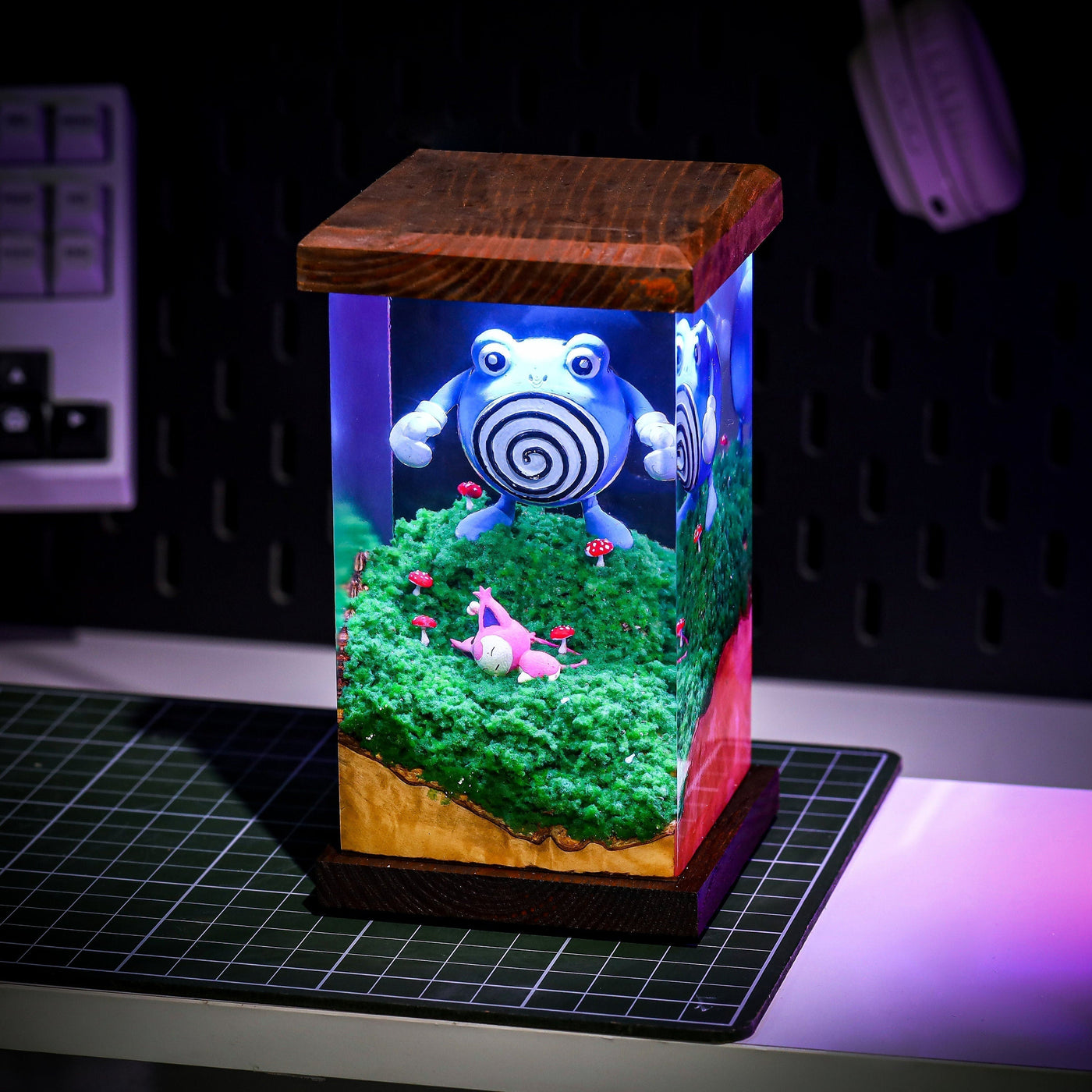 Poliwhirl and Skitty Epoxy Lamp