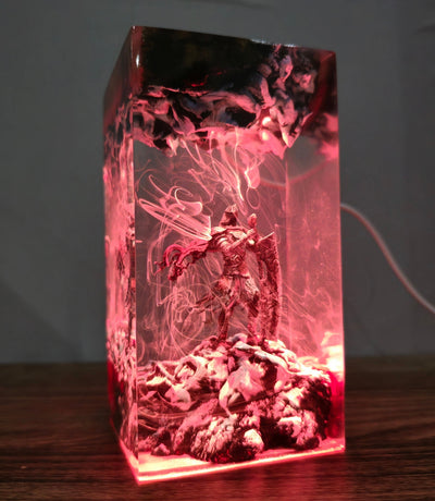 Yho.rm the Gia.nt Resin Lamp