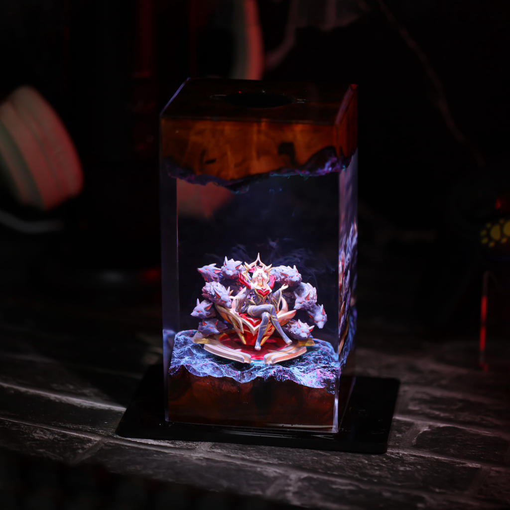 League of Legends Ahri Lamp Ver 2