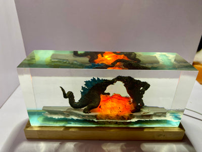 K.ong vs Go.zilla in Sea Resin Lamp